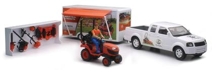 Pickup with closed trailer and grass tractor Kubota 1:20