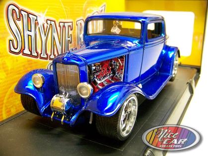 1932 Ford 3-window coupe - Shyne Rodz