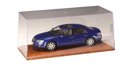 Display 1:18 Autoart with Hi-End Wood base glossy finish