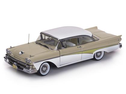 1958 Ford Fairlane 500 HardTop (Platinum)