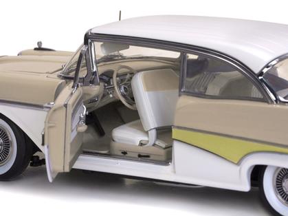 1958 Ford Fairlane 500 HardTop (Platinum)
