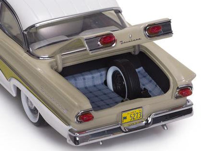 1958 Ford Fairlane 500 HardTop (Platinum)