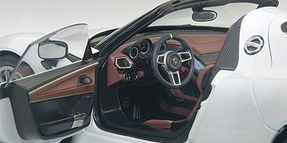 Porsche 918 Spyder "Weissach Package" 