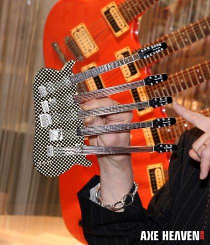 RICK NIELSEN Five-Neck Checkered Mini Guitar Replica Collectible - Officially Licensed VOIR NOTE SEE NOTE