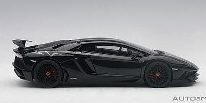 LAMBORGHINI AVENTADOR LP750-4 SV