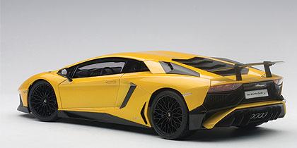 LAMBORGHINI AVENTADOR LP750-4 SV
