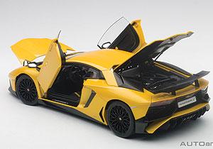 LAMBORGHINI AVENTADOR LP750-4 SV
