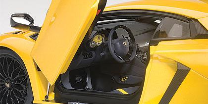 LAMBORGHINI AVENTADOR LP750-4 SV