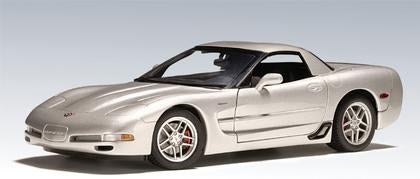 Chevrolet Corvette Z06 2001 (boîte légèrement endommagée)