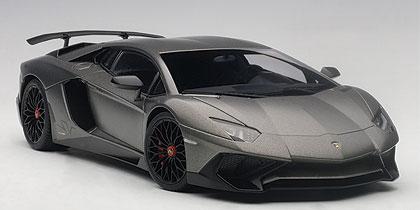 LAMBORGHINI AVENTADOR LP750-4 SV