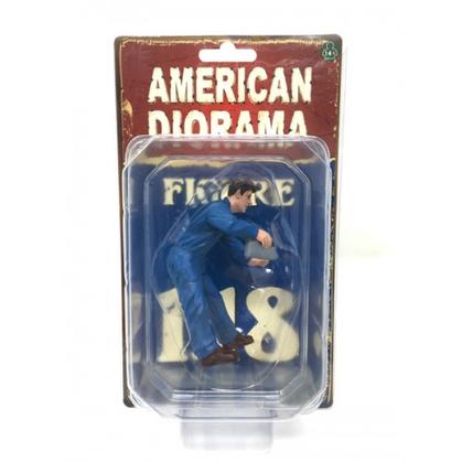 Figurine Mechanic - Doug Filling Engine Oil