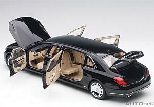 MERCEDES-MAYBACH S 600 PULLMAN