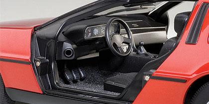 DELOREAN DMC-12