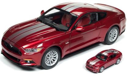 Ford Mustang GT 2017 (Réplique 1:64 Inclus)