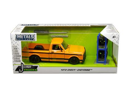 CHEVROLET CHEYENNE PICKUP 1972 W/ EXTRA WHEELS