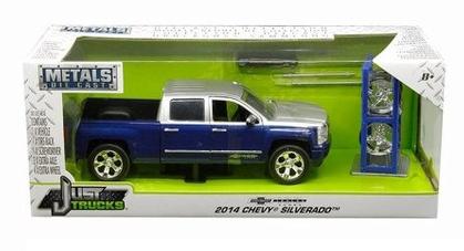 Chevrolet Silverado 2017 with Extra Wheels