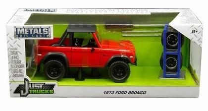 Ford Bronco 1973 with Extra Wheels