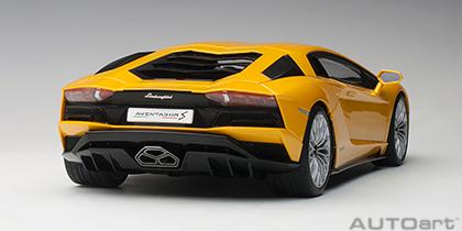 LAMBORGHINI AVENTADOR S