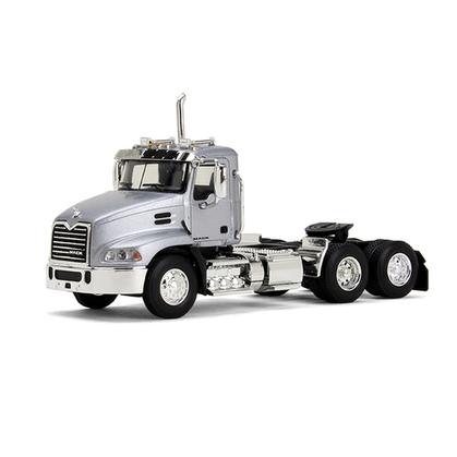 Mack Pinnacle DayCab