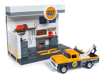 Ford F-250 Tow Truck 1959 Gulf with Service Station Diorama