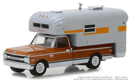 Chevrolet C-10 Cheyenne 1970 with Silver Streak Camper