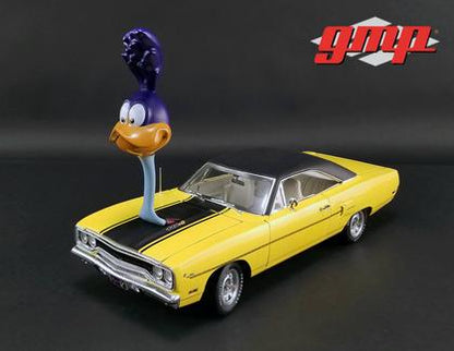 Plymouth Road Runner 1970 with "The Loved Bird" Road Runner Air Grabber Figure ***
