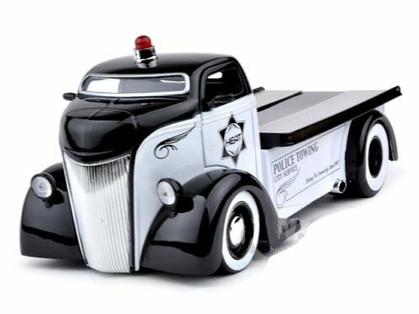 Ford COE 1947 Flat Bed tow Truck Police