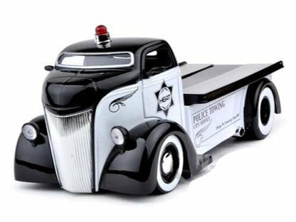 Ford COE 1947 Flat Bed tow Truck Police