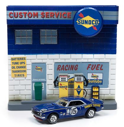 Chevrolet Camaro 1967 with Sunoco Diorama 