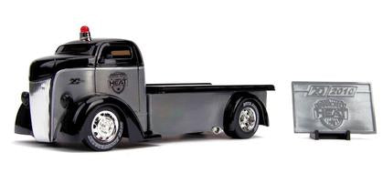 1947 Ford COE Flatbed Truck "Heat - Jada 20th Anniversary"