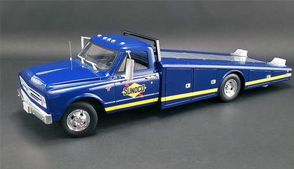 Chevrolet C-30 1967 Ramp Truck "Sunoco Racing" damage box light