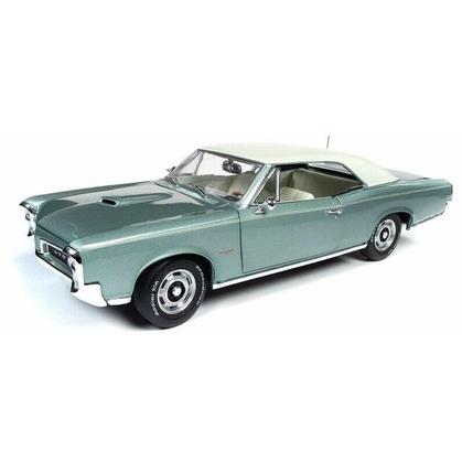 Pontiac GTO 1966 *cracks in roof finish*