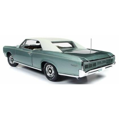 Pontiac GTO 1966 *cracks in roof finish*