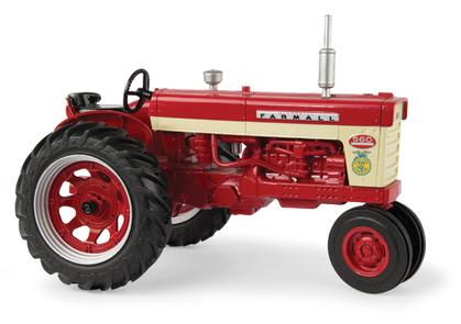Farmall 560 Tractor with FFA Logo