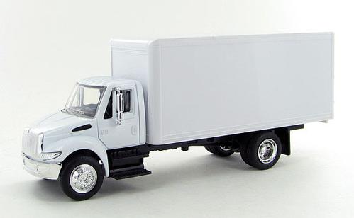 International 4200 White Box Truck