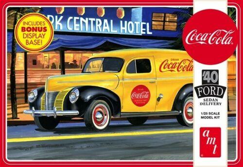 1940 Ford Sedan Delivery Coca-Cola plastic model kit 1/25