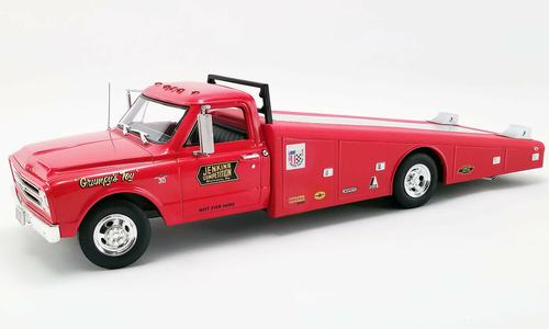 CHEVROLET C30 1967 "GRUMPY JENKINS" RAMP TRUCK