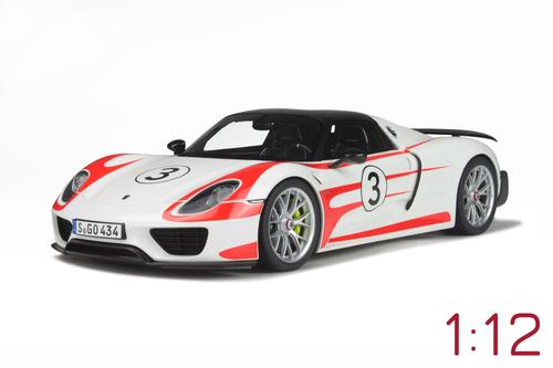 PORSCHE 918 Spyder Weissach 
