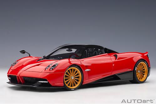 PAGANI HUAYRA ROADSTER