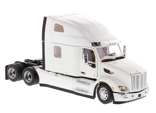 Peterbilt 579 UltraLoft Tractor 