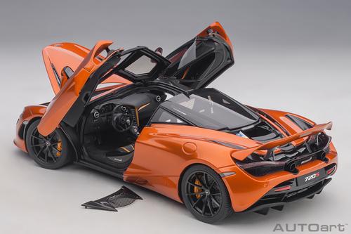 McLAREN 720S