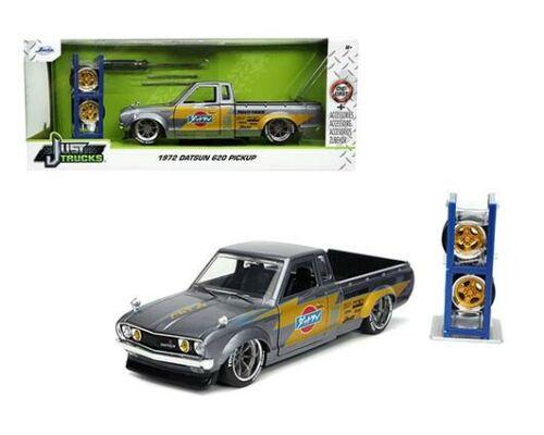 Datsun 620 pickup 1972 "Toyo" Extra Wheels
