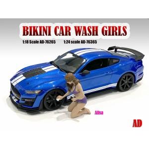 1:18 Bikini Car Wash Girl - Alisa Figurine