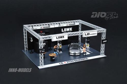 1/64 Diorama LBWK Auto Salon (With figures, accessories and car)
