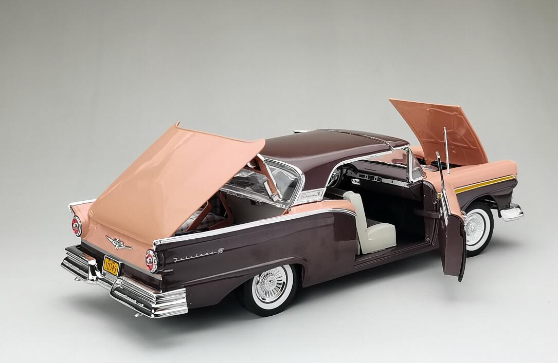Ford Fairlane 500 1957 Skyliner