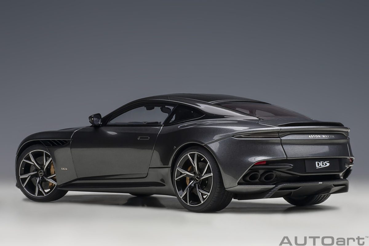 Aston Martin DBS Super Leggera