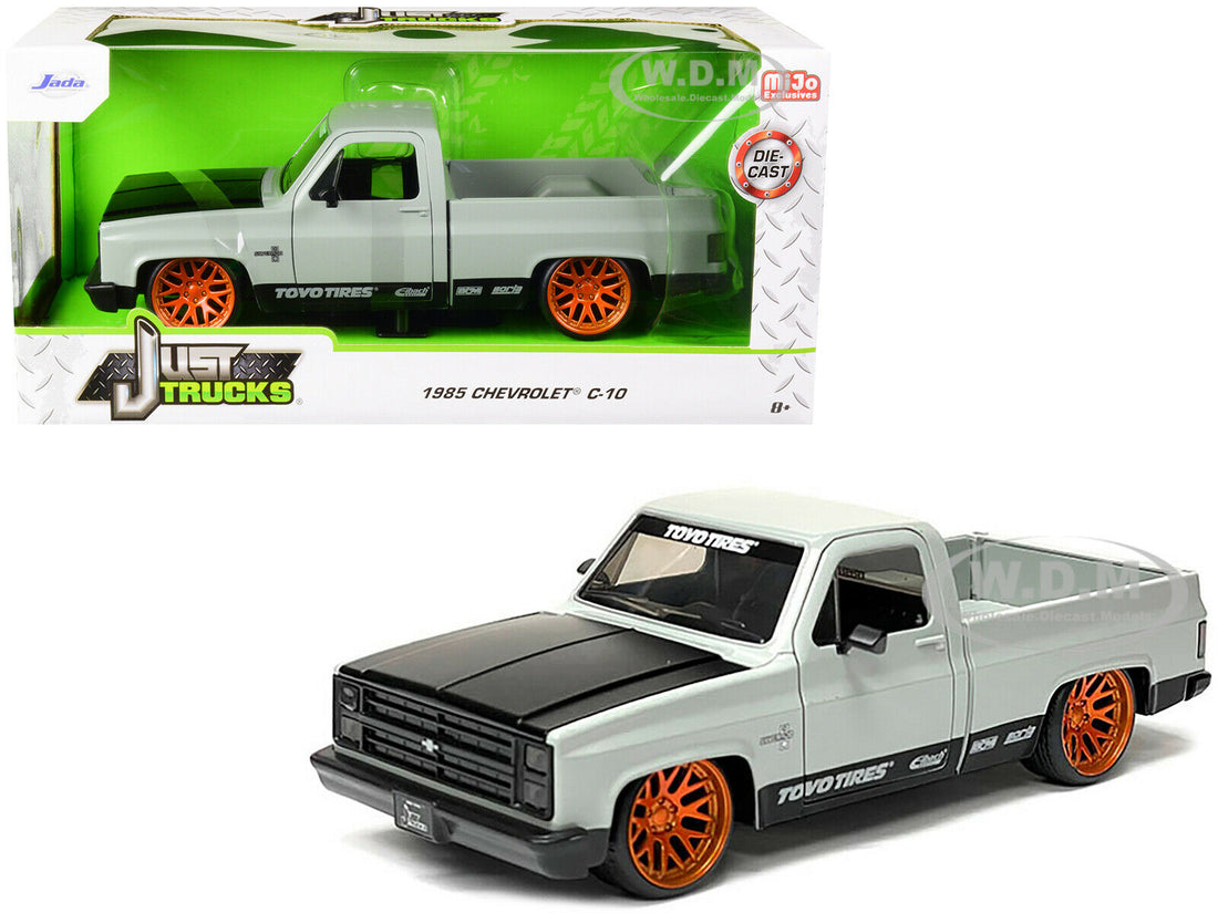 1985 CHEVROLET C-10 PICKUP "Toyo Tires"