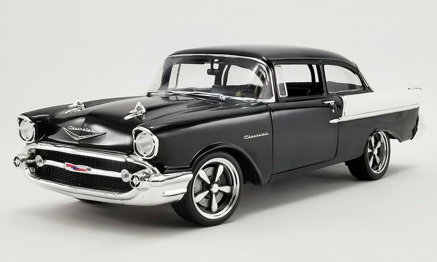 Chevrolet Bel Air 150 1957 "restomod - Hourglass"