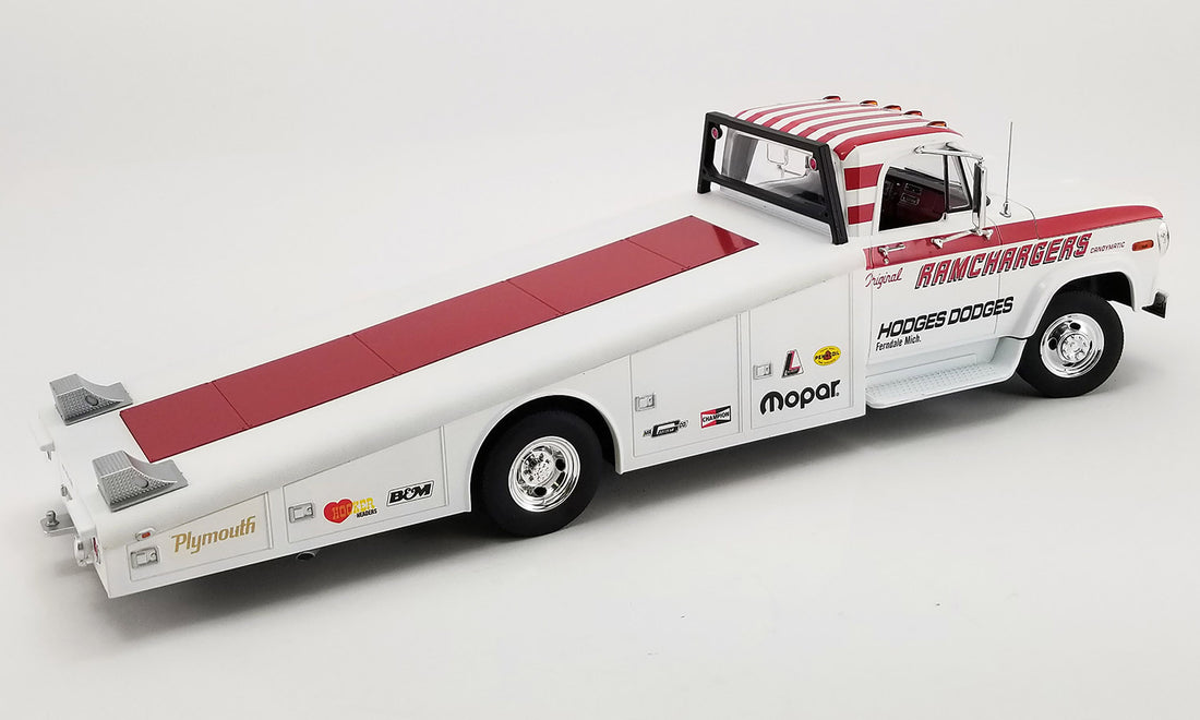 Dodge D-300 1970 Ramp Truck "RAMCHARGERS" ** voir note