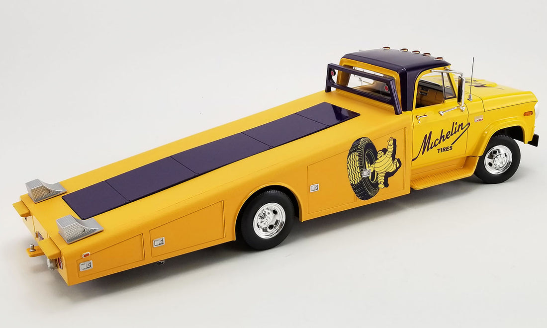 Dodge D-300 1970 Ramp Truck &quot;Michelin&quot;